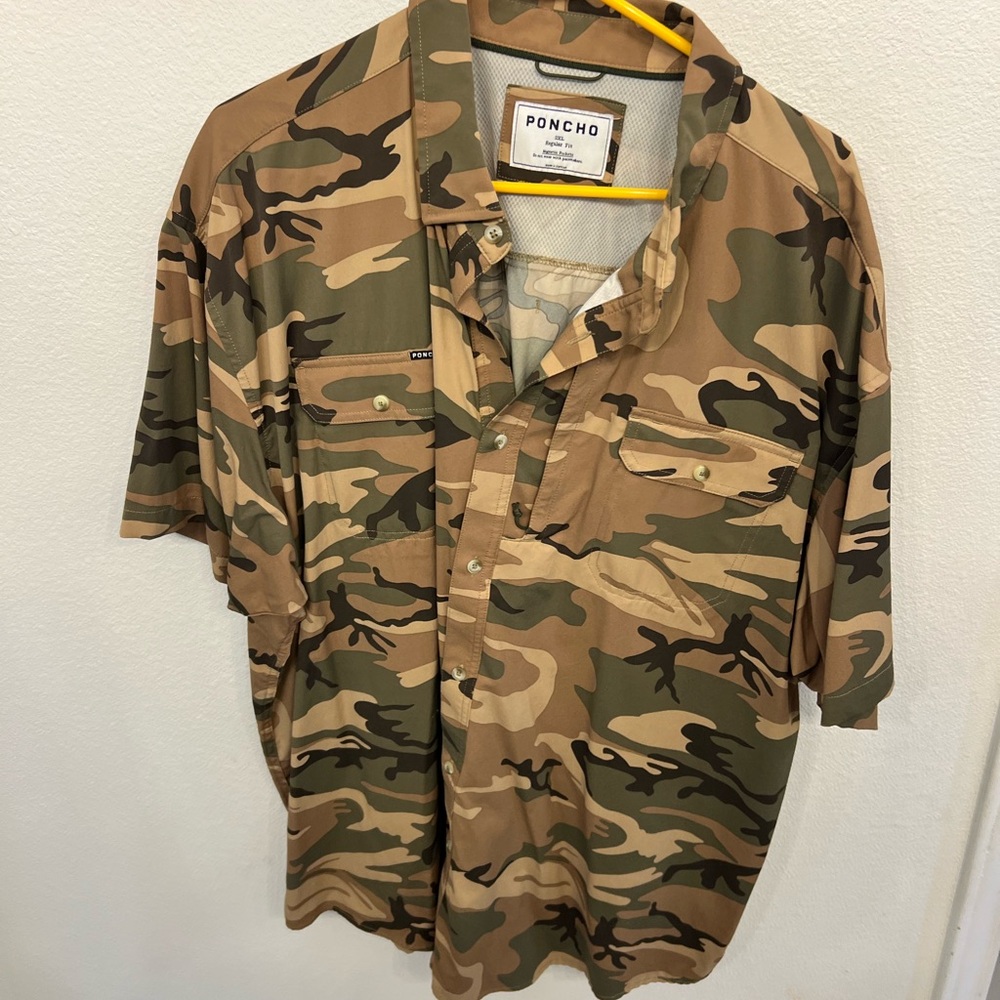 Men’s Poncho Outdoor Camouflage Button-Up Shirt